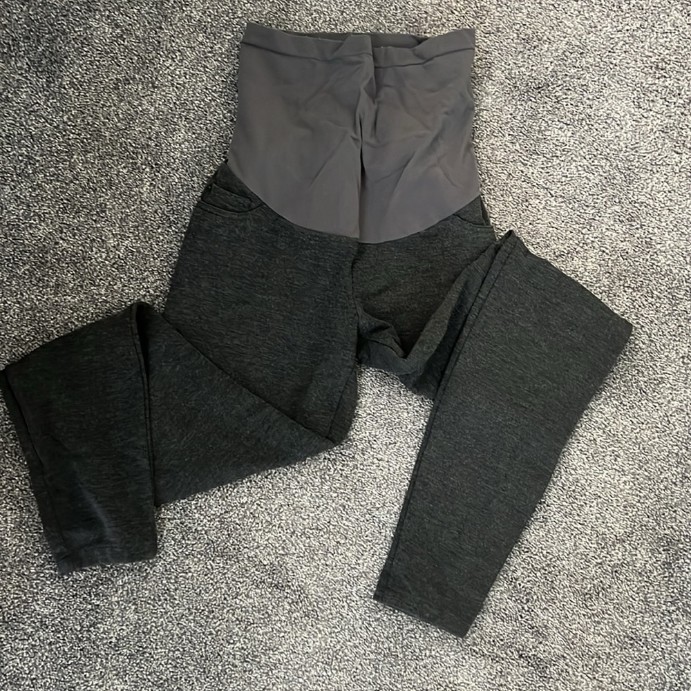 A pea in the pod maternity pants